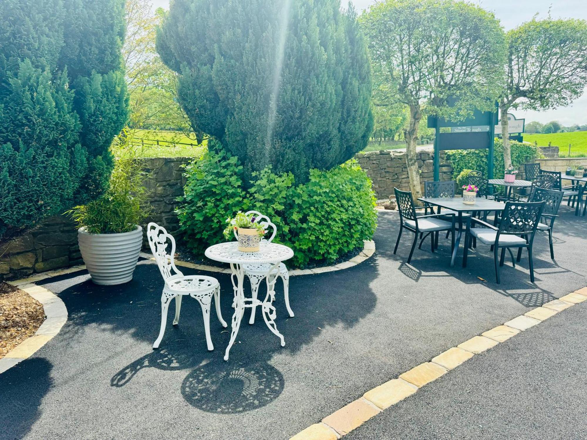 The Old Stone Trough Country Hotel Kelbrook Esterno foto