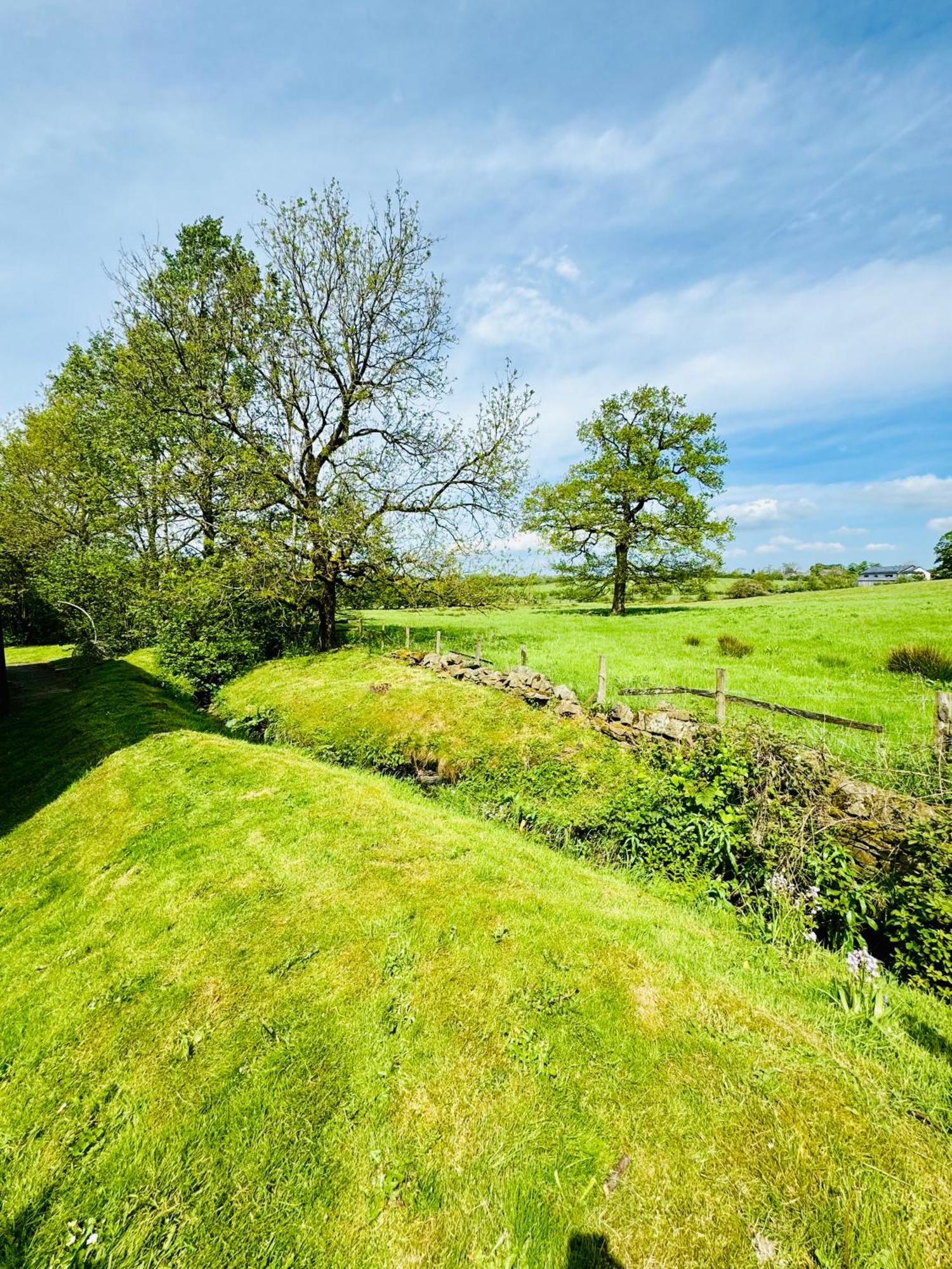 The Old Stone Trough Country Hotel Kelbrook Esterno foto